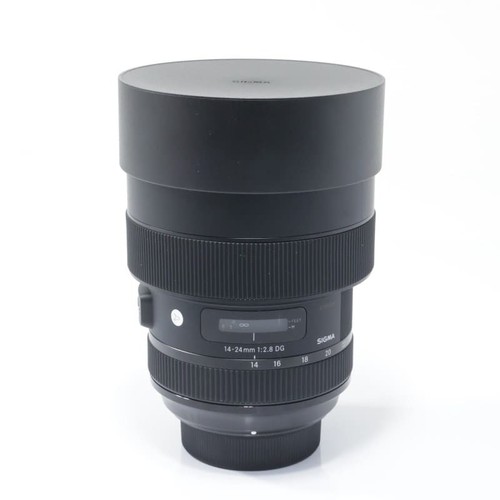 Objectif ultra grand angle - grand,