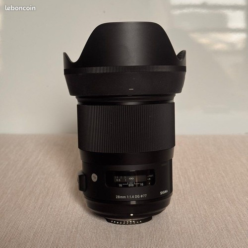 Objectif grand angle lumineux